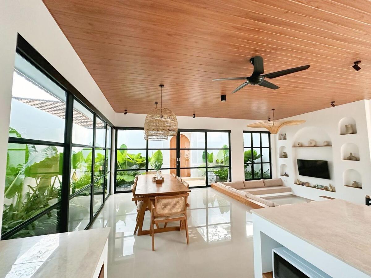 Amerta Villa Seminyak Luaran gambar