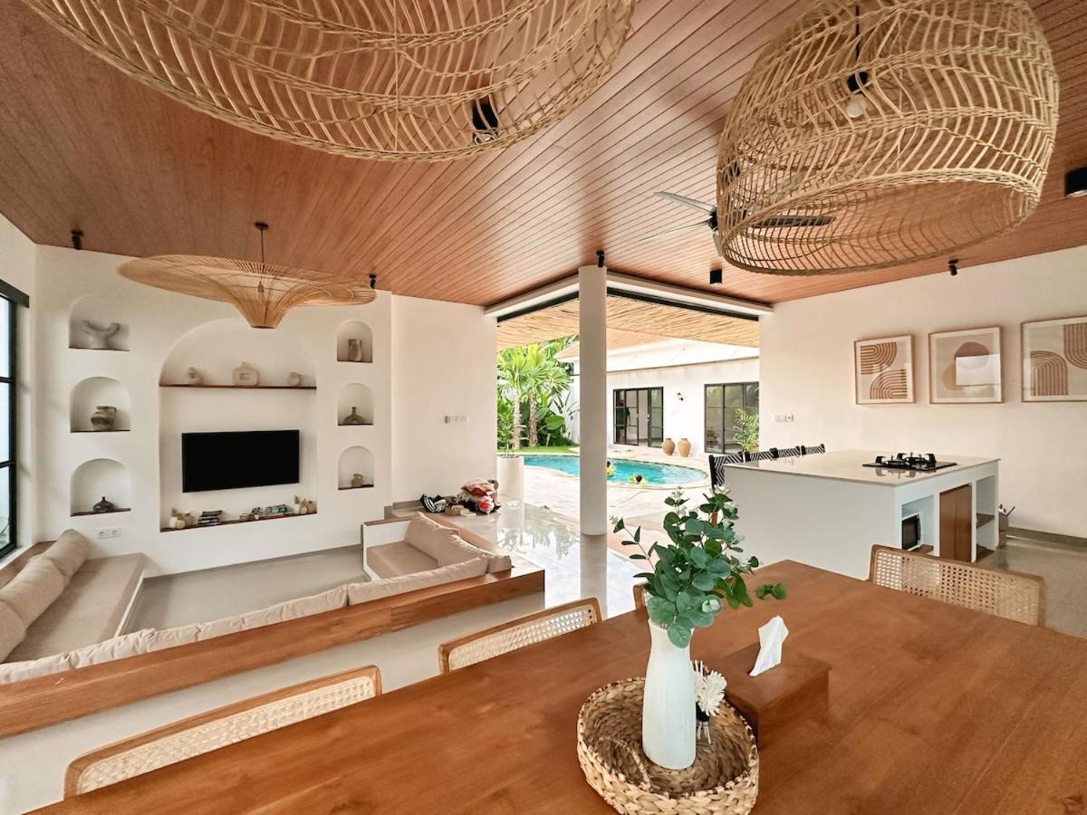 Amerta Villa Seminyak Luaran gambar